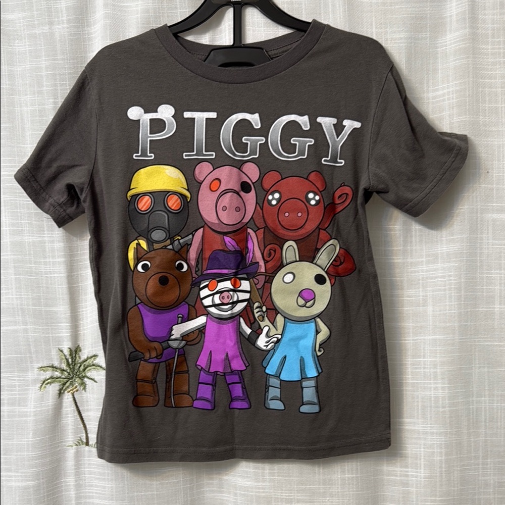 Piggy Graphic T-Shirt